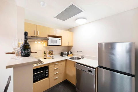 Elegant Harbourside Comfort With Alfresco Patio - Darwin Holiday 4