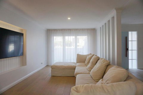 Elegant Home Near By Surfers Paradise Beach - Darwin Holiday 3