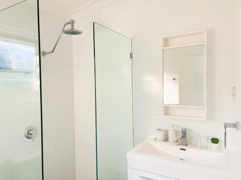 Elegant Villa Near Shopping Mall - Darwin Holiday 2
