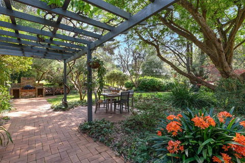 Elmwood, Your Private Garden Retreat Minutes From Berry - Darwin Holiday 1