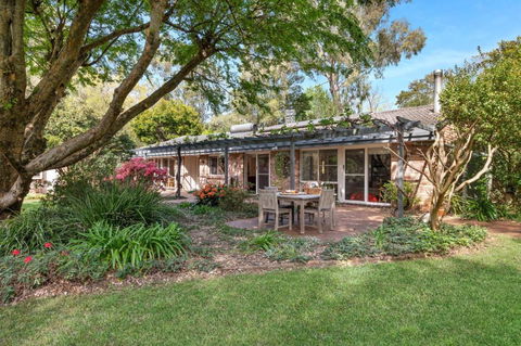 Elmwood, Your Private Garden Retreat Minutes From Berry - Darwin Holiday 0