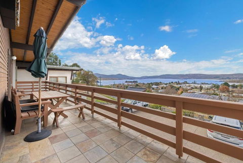 Elvira Ski Lodge - Darwin Holiday 2