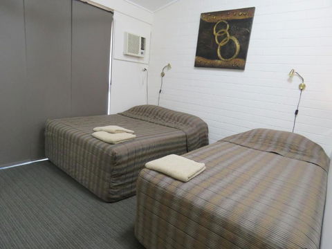 Emerald Gardens Motel & Apartments - Darwin Holiday 4