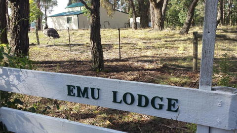 Emu Lodge Country Retreat - Darwin Holiday 3