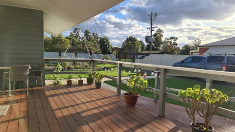 ENGEDI - Darwin Holiday 0