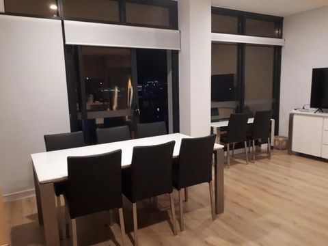 Enjoy A Little Luxury In Adelaide CBD - Perfect! - Darwin Holiday 3