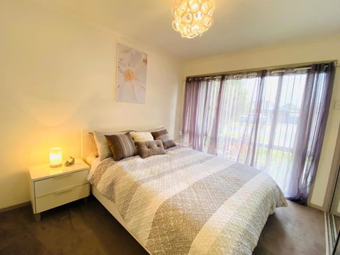 ENTIRE HOME IN WERRIBEE,BEST POSSIBLE LOCATION YOU CAN FIND - Darwin Holiday 3