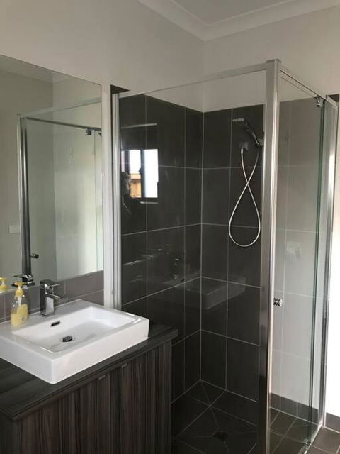 Entire House -close To Park And Supermarket - Darwin Holiday 3