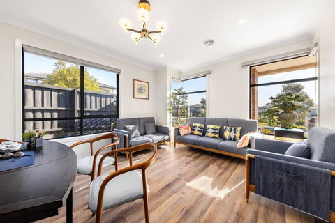 Entire Luxury House In Wantirna South - Darwin Holiday 3