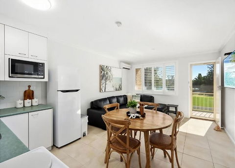 Ernora Court - Darwin Holiday 1