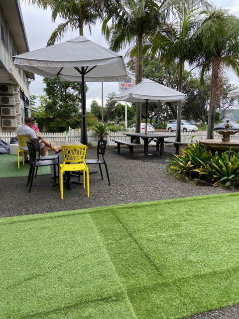 Ettalong Beach Motel - Darwin Holiday 2