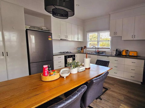 Eureka Cottage,Cozy And Comfy Home, Ballarat - Darwin Holiday 1