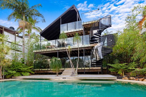 Exclusive Noosa Heads - Darwin Holiday 0