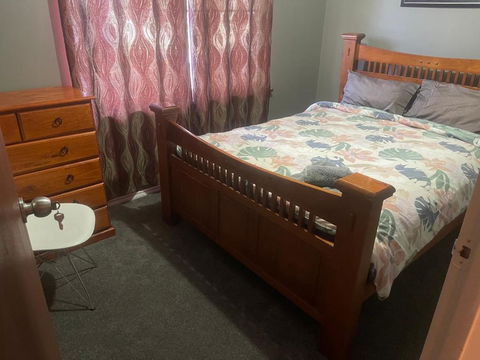 Entire Residential 3 Bedroom And 2 Bathrooms Home And Family Home - Darwin Holiday 2