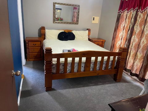 Entire Residential 3 Bedroom And 2 Bathrooms Home And Family Home - Darwin Holiday 0