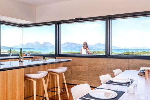 Elements - Freycinet Holiday Houses - Darwin Holiday 4