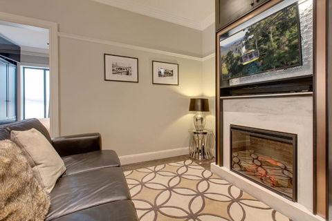 Explore The Blue Mountains On Foot - Darwin Holiday 0