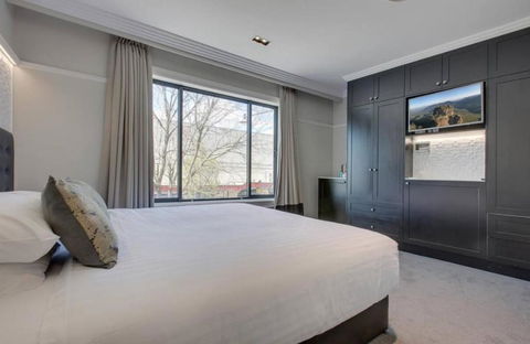 Explore The Blue Mountains On Foot - Darwin Holiday 2