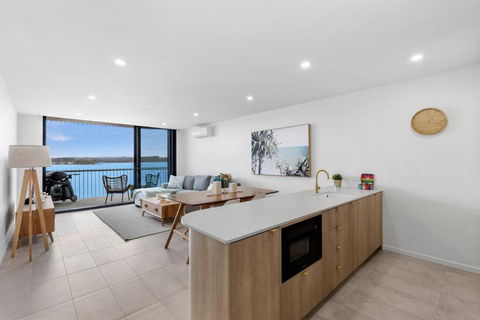 Exquisite 1-Bed Apartment With Bay Views - Darwin Holiday 1