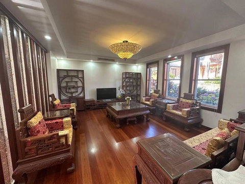 Exquisite Chinese Style Garden - Darwin Holiday 0