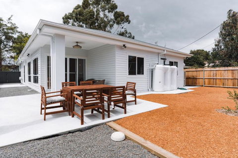 Exquisitely Spacious 3-Bed Home - Darwin Holiday 0