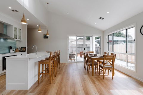 Exquisitely Spacious 3-Bed Home - Darwin Holiday 2