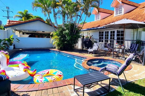 Fab 4brm Home With Pool A 15 Min Walk To Beach - Darwin Holiday 0