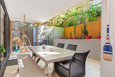 Fab Bondi 2-Bed With Courtyard & Alfresco Dining - Darwin Holiday 1
