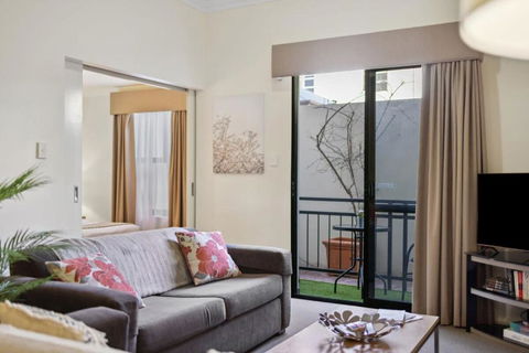 Fabulous Apt In Northbridge With Pool & WiFi - Darwin Holiday 0