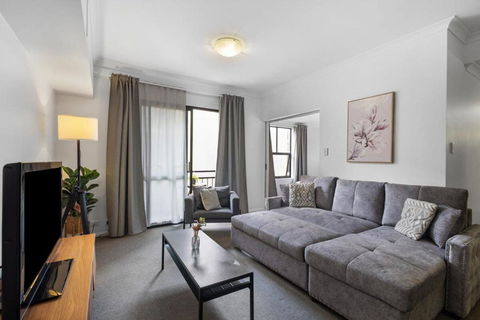 Family Apartment Close To Perth City - Darwin Holiday 3