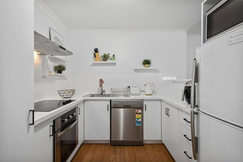 Family Apartment Close To Perth City - Darwin Holiday 4