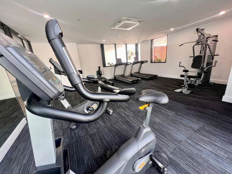 Family Apartment In Surfers Paradise - Darwin Holiday 3