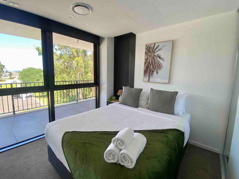 Family Apartment In Surfers Paradise - Darwin Holiday 4