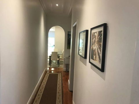 Family Beach House - Spacious W Yard AC Car Space - Darwin Holiday 3