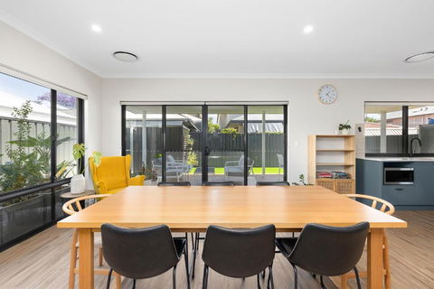 Family Friendly Close 2 Airport, Optus, Crown & City - Darwin Holiday 3