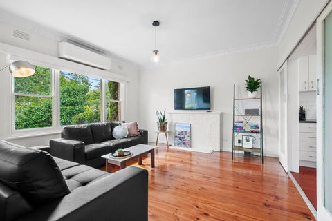 Family Friendly, Sleeps 8, Big Backyard, Pet Friendly - Darwin Holiday 4