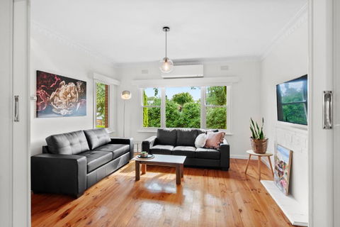 Family Friendly, Sleeps 8, Big Backyard, Pet Friendly - Darwin Holiday 2