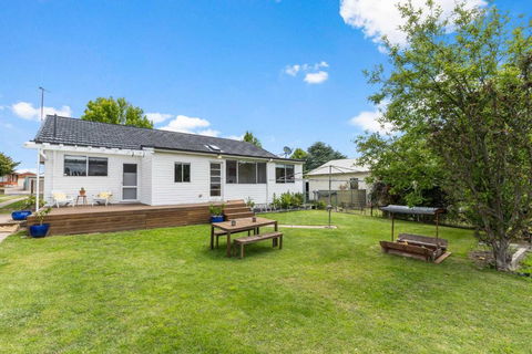 Family Home In East Orange - Cosy & Spacious - Darwin Holiday 3