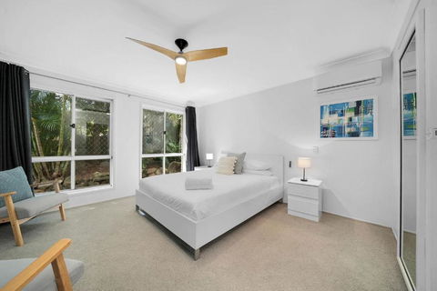 Family Escape Serene Oasis With Pool And AC - Darwin Holiday 2