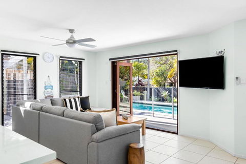 Family & Pet Beach House - Darwin Holiday 4