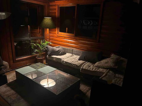 Fantastic Log Cabin On Burrill Lake With Own Jetty - Pet Friendly - Darwin Holiday 3