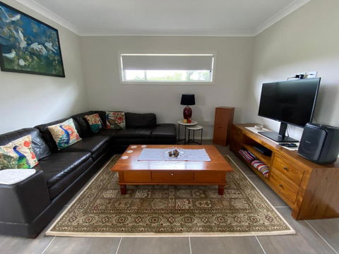 Farm Stay At Camellia Cottage Pet Friendly - Darwin Holiday 1