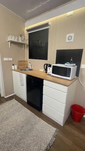 Fassifern Tiny House 2 By Tiny Away - Darwin Holiday 3