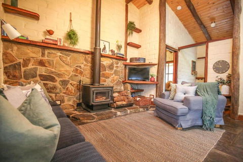 Feathertop Retreat - Darwin Holiday 4