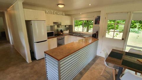 Feathertop Views And Barn - Darwin Holiday 3