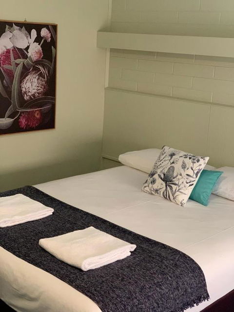 Finley Country Club Hotel Motel - Darwin Holiday 2