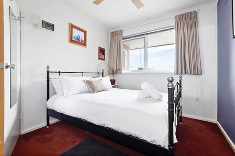 Fitzroy Meets Clifton Hill At This Cosy Retreat - Darwin Holiday 0