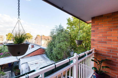 Fitzroy Meets Clifton Hill At This Cosy Retreat - Darwin Holiday 1
