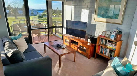 Flagstaff Apartment - Newcastle Harbour Views - Darwin Holiday 3