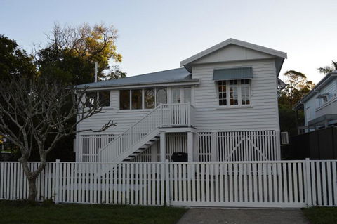 Flinders Seaside Cottage - Darwin Holiday 1